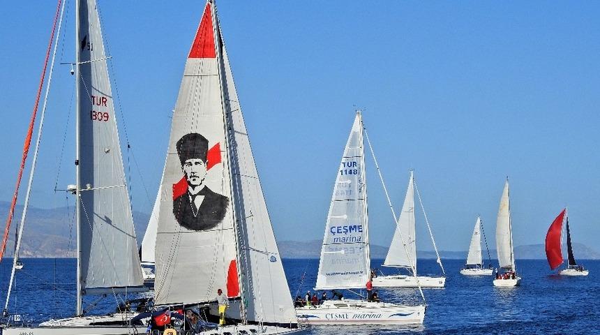 Yelkenler deprem mağdurları i&ccedil;in a&ccedil;ıldı