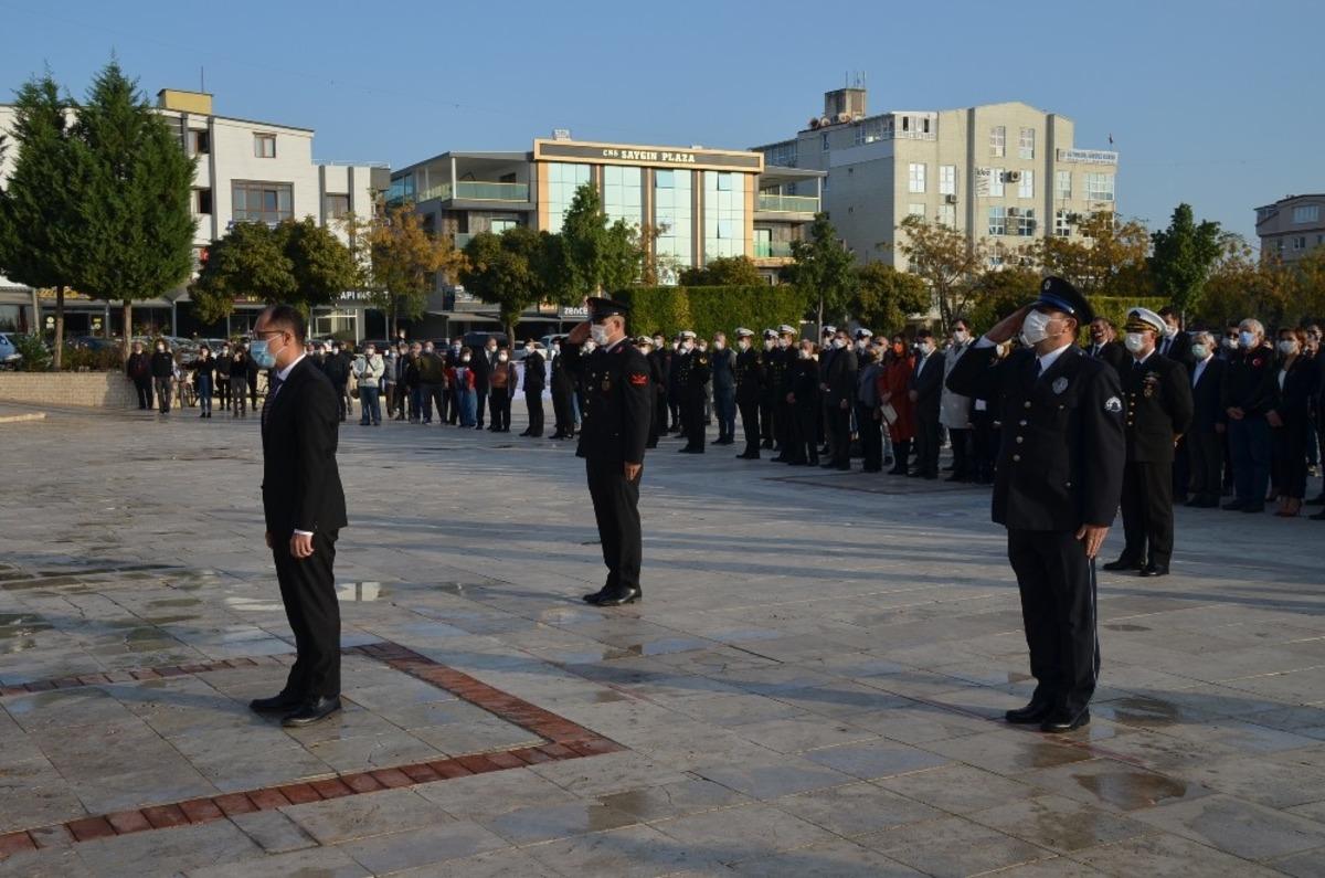 Atat&uuml;rk, &ouml;l&uuml;m&uuml;n&uuml;n 82. yılında Didim&rsquo;de t&ouml;renle anıldı