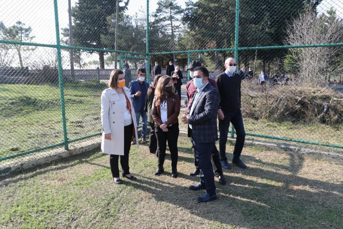 Başkan H&uuml;rriyet Akmeşe&rsquo;ye &ccedil;ıkarma yaptı