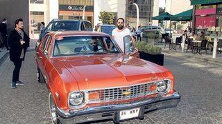 Sokakların şarkıcısı piyasanın şarkıcısı oldu