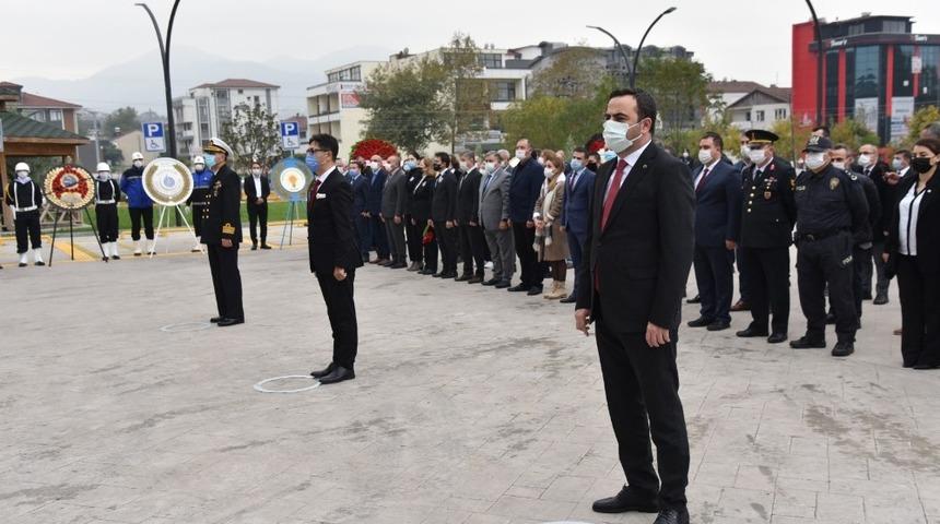 Atat&uuml;rk 82. &Ouml;l&uuml;m yıl d&ouml;n&uuml;m&uuml;nde Başiskele&rsquo;de anıldı