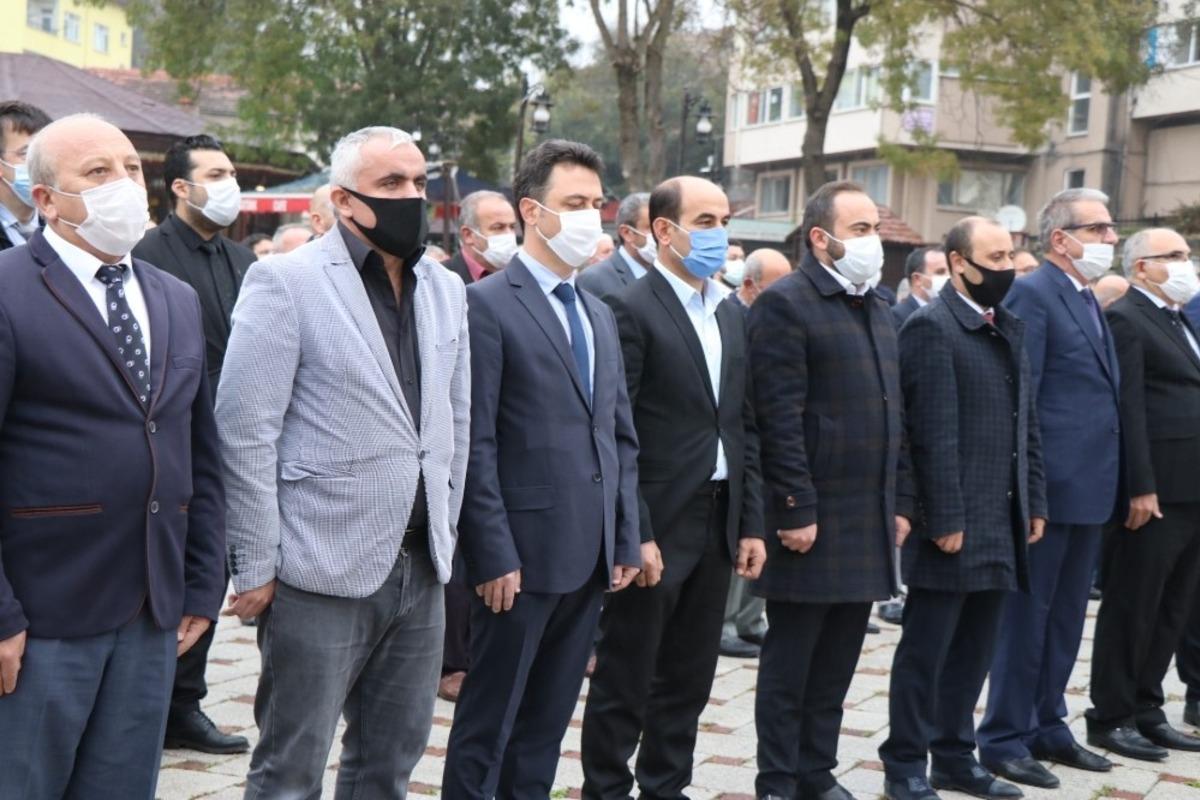 Kavak Ata&rsquo;sını andı