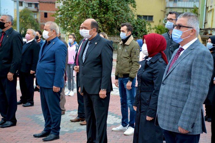 Gülüç’te Atatürk’ü anma töreni düzenlendi G3