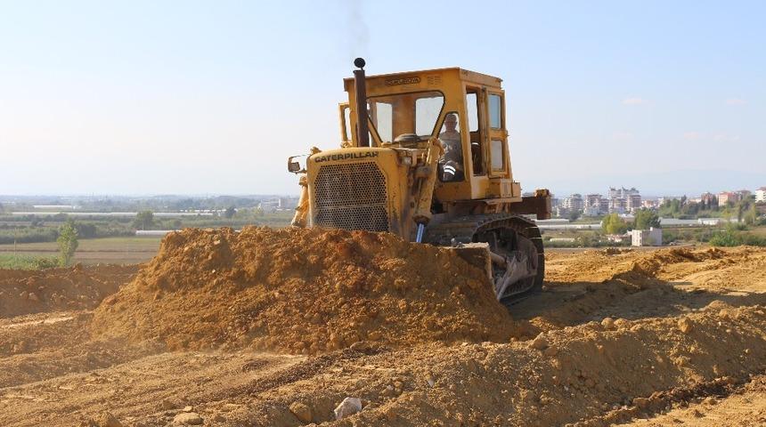 Serik’e 30 yıllık mezarlık ihtiyacını karşılayacak mezarlık alanı yapılıyor
