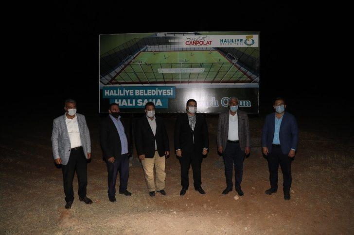 Haliliye’de iki halı sahanın daha ilk kazması vuruldu G4