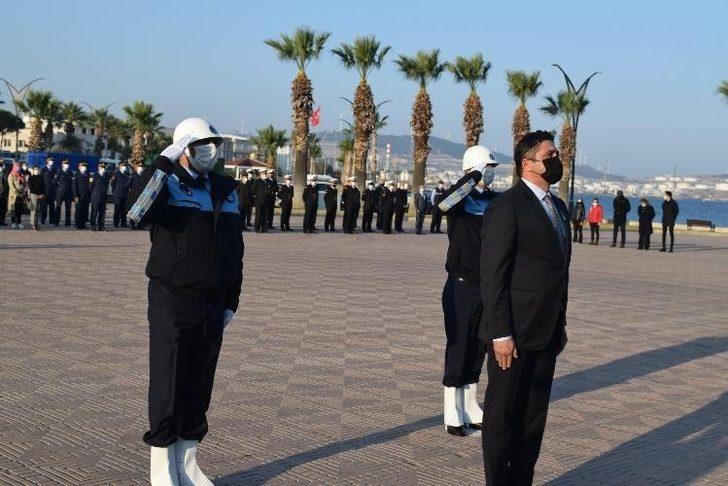 İzmir’in ilçelerinde saat 09.05’te hayat durdu G4