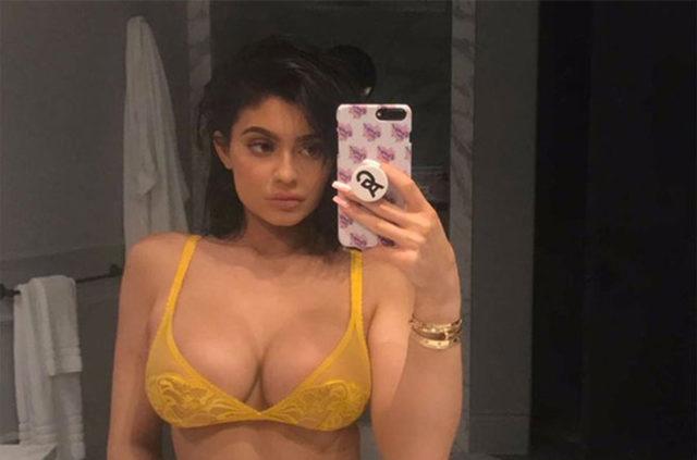 kylie_jenner_selfie