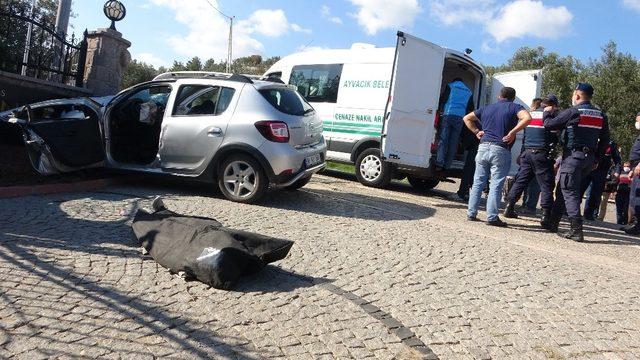 Çanakkale’de trafik kazası: 3 ölü, 1 yaralı