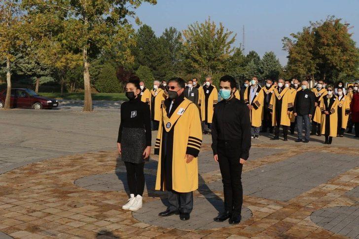 İnönü Üniversitesi’nde paraşütlü anma G3