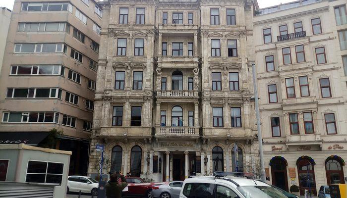 Beyoğlu'da otel odasında şüpheli ölüm! Kadının cansız bedeni banyoda bulundu