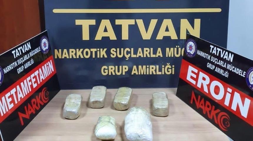 Bitlis&rsquo;te uyuşturucu ve silah ele ge&ccedil;irildi