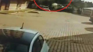 İzmir depreminde 8 kişinin can verdiği Yağcıoğlu Sitesi'nde çatlaklar boyayla kapatılmış