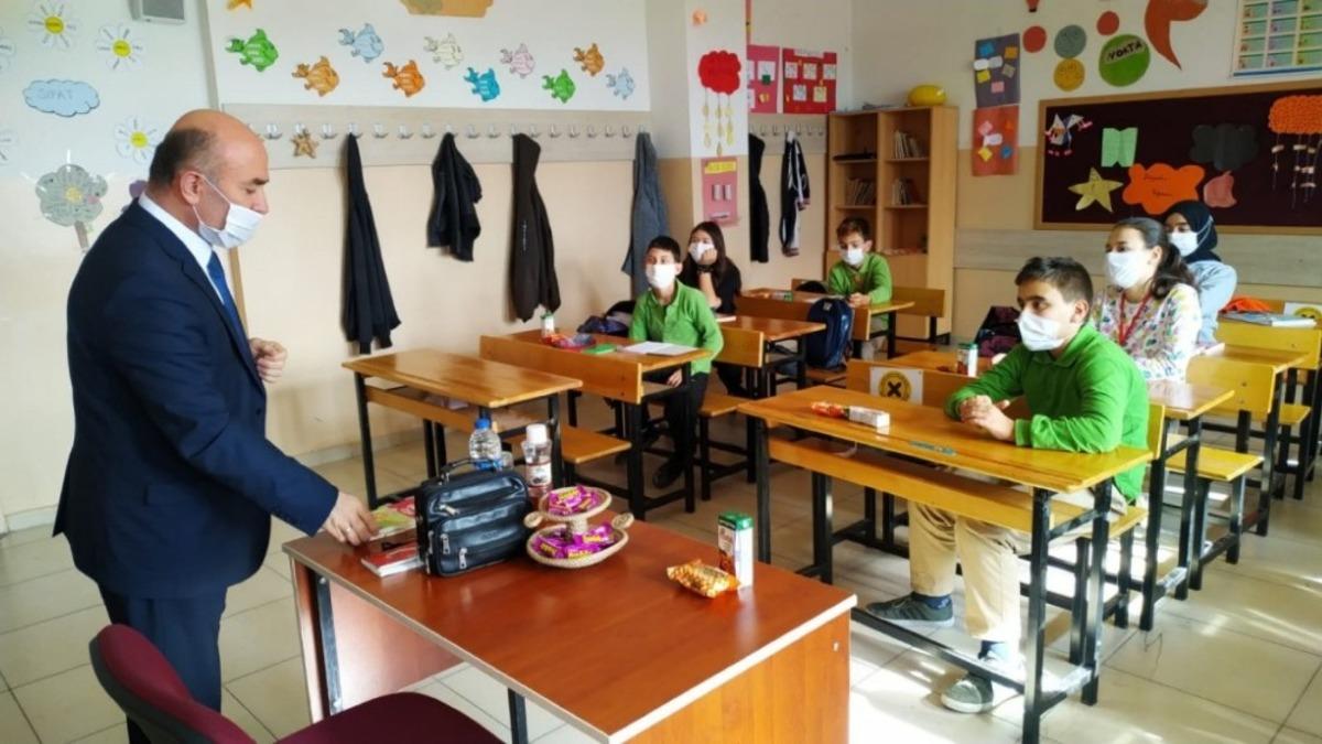 M&uuml;d&uuml;r Cebeci,  &ldquo;Bizimle Kitap Okur musunuz?" etkinliğine katıldı