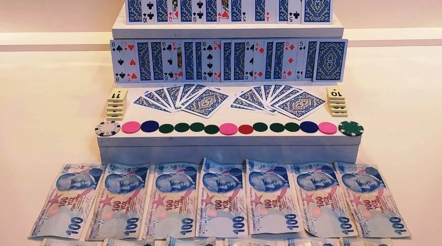 Nazilli&rsquo;de kıraathaneye kumar baskını