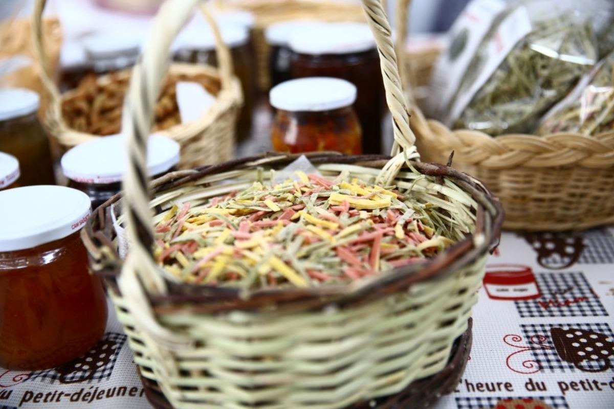 Yenipazarlı kadınlar &uuml;retiyor, B&uuml;y&uuml;kşehir destekliyor