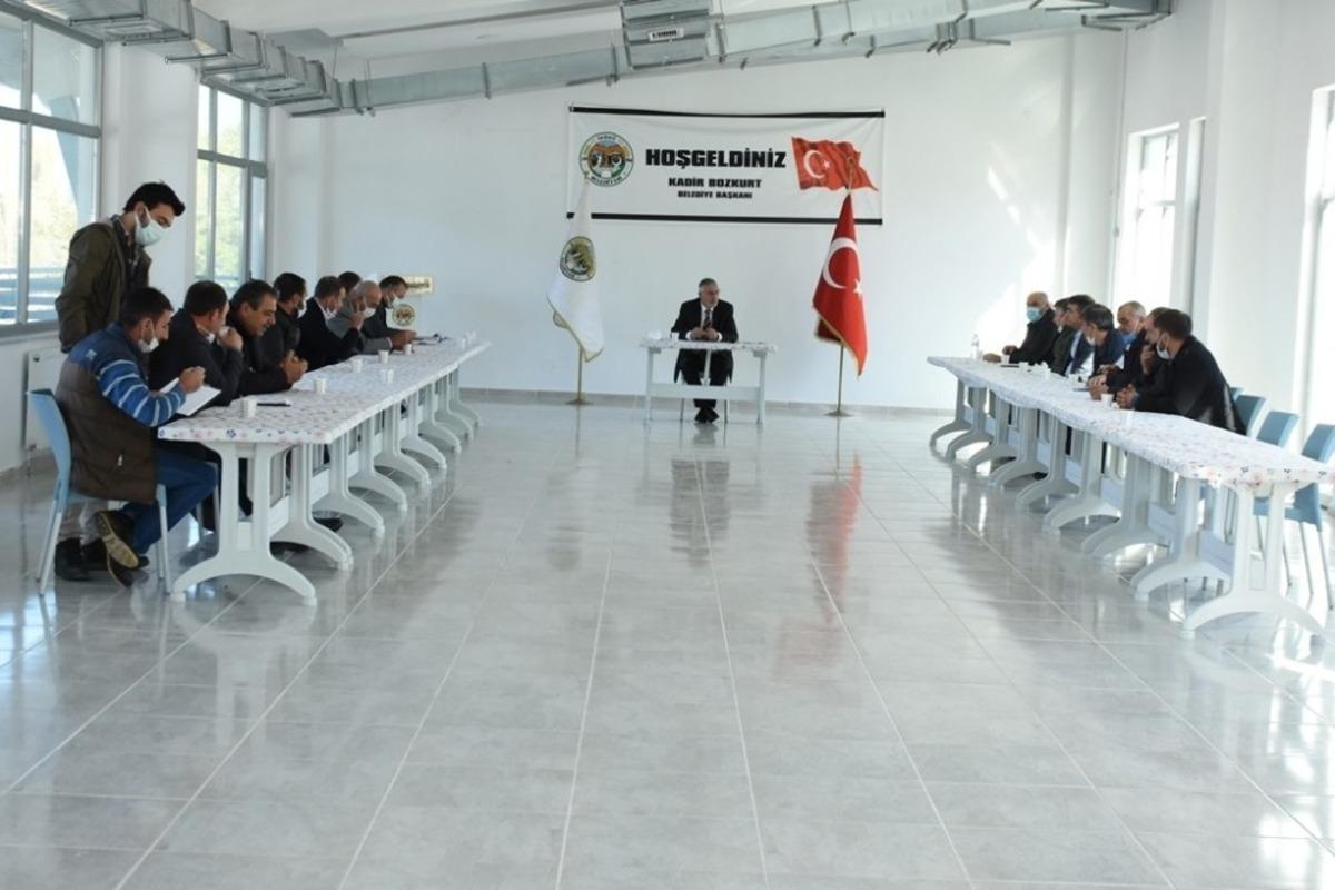 İn&ouml;n&uuml; Belediyesi muhtarlarla istişare toplantılarına devam ediyor