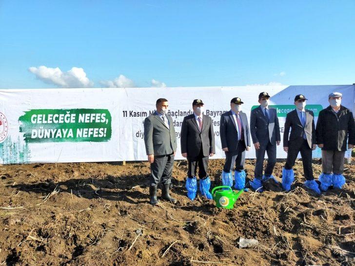 Vali Tutulmaz, "Geleceğe Nefes" projesinde Zonguldak’ta ilk fidanını dikti G3