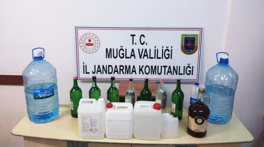 Muğla Jandarması 361 litre sahte i&ccedil;ki ele ge&ccedil;irdi