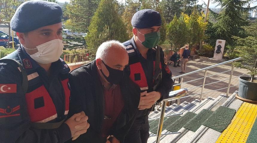 Yaşlı kadını d&ouml;verek gasp eden zanlı adliyeye sevk edildi