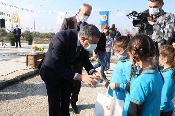 Düzce’de ‘Geleceğe nefes’ seferberliğiyle fidanlar toprakla buluştu G3