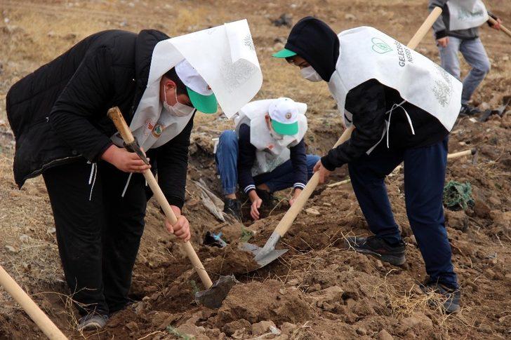 Fidanlar toprakla buluştu G2