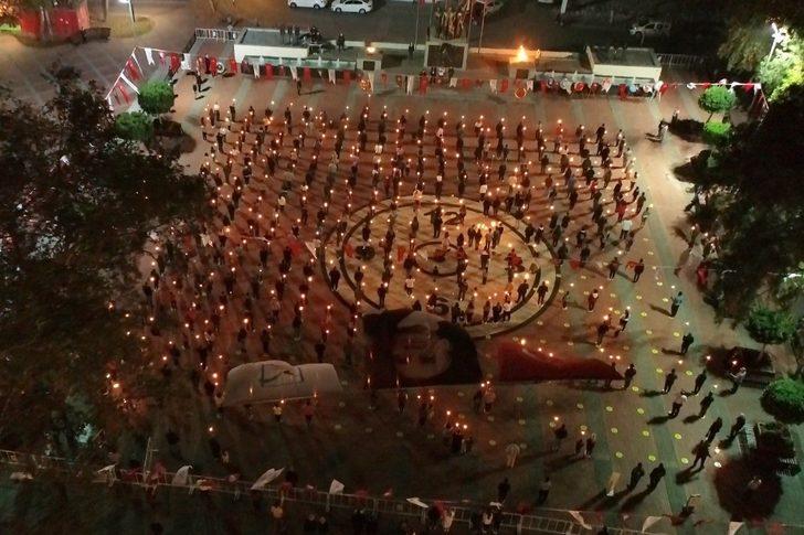 Manavgat’ta meşaleler Atatürk için yandı G3