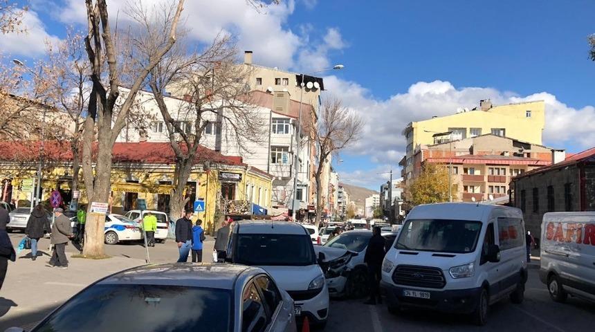 Kars’ta zincirleme kaza!