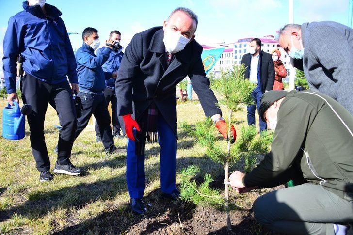 Ardahan’da 5000 fidan toprakla buluştu G4