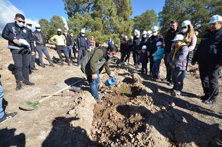 Doğu Anadolu'da fidanlar toprakla buluştu G5