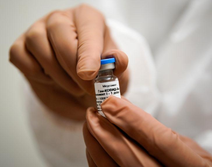 Sputnik V aşısı olan 20 kişi koronavirüse yakalandı