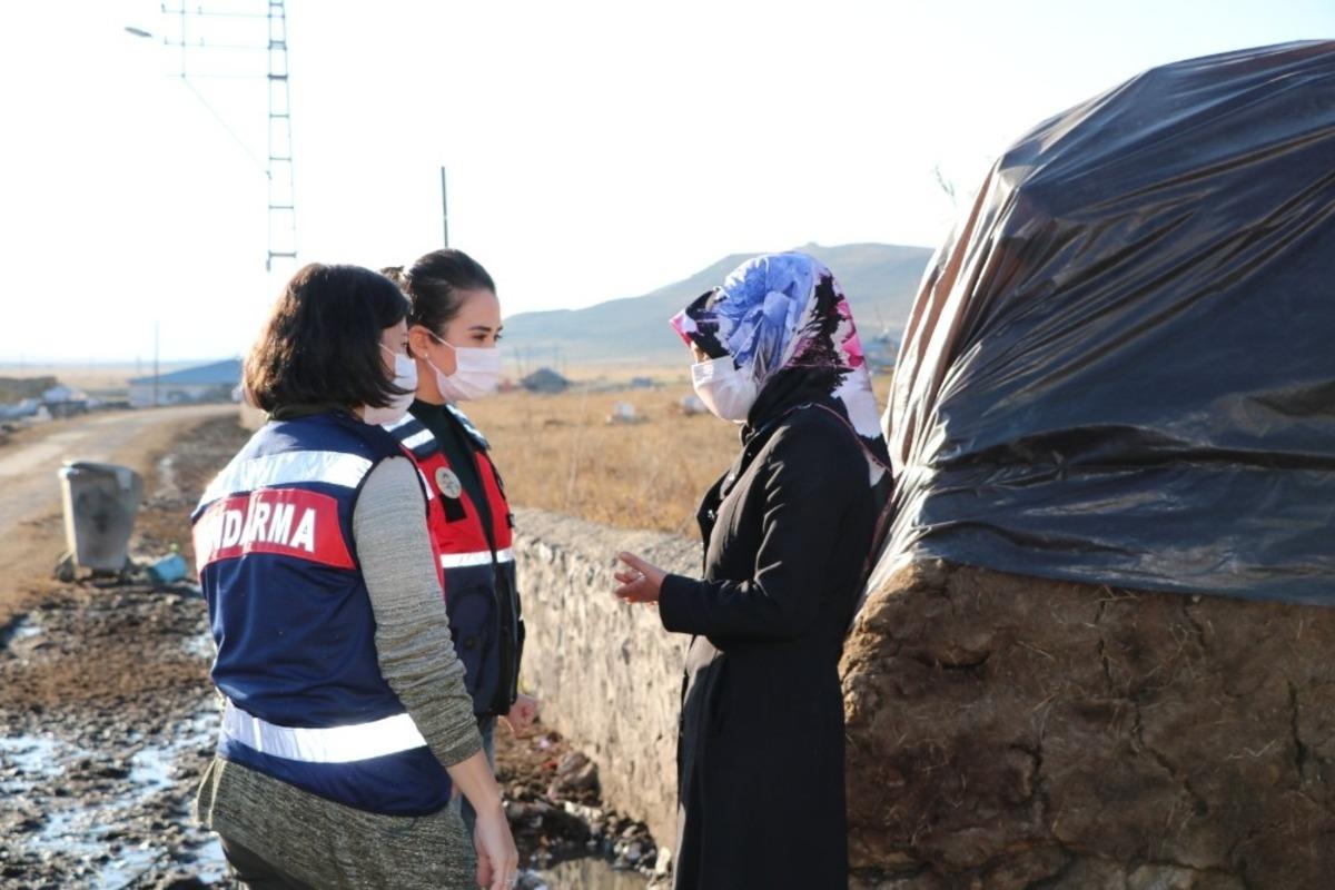Jandarmadan ortaklaşa &rsquo;&rsquo;Sağlıklı Nesiller İ&ccedil;in Elele Projesi&rsquo;&rsquo;