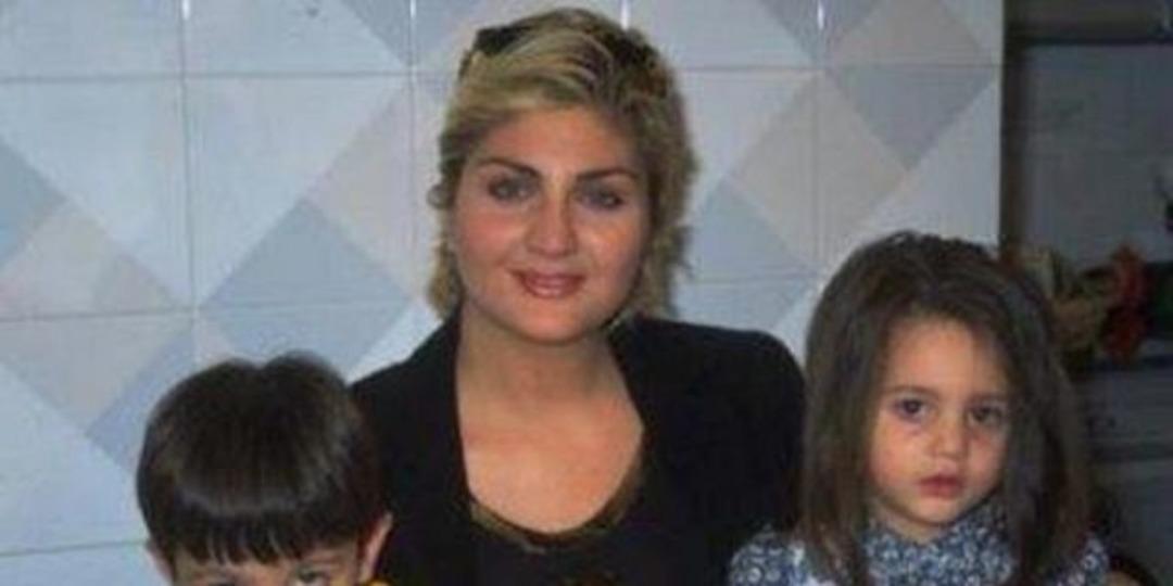 Sibel Can'ın kızı Melisa annesini g&ouml;lgede bırtaktı