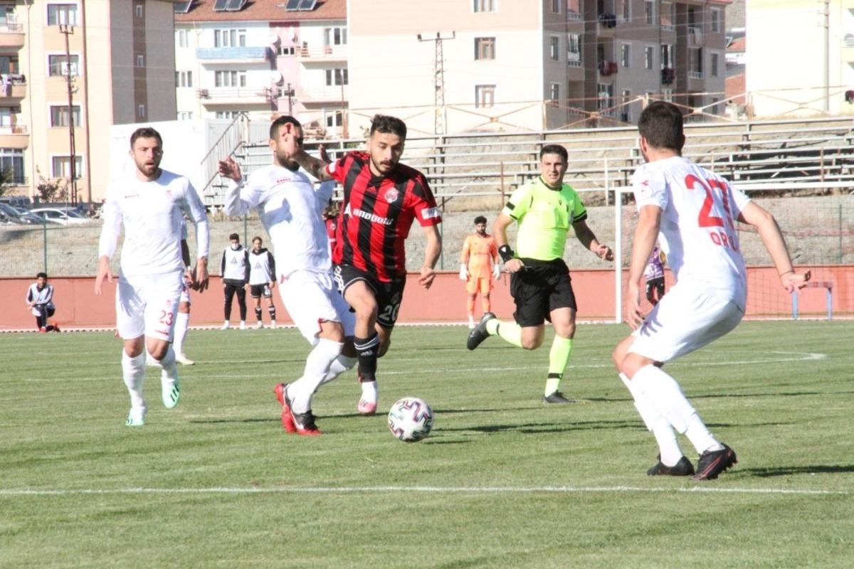 24Erzincanspor G&uuml;m&uuml;şhanespor&rsquo;u 2-1&rsquo;le ge&ccedil;ti