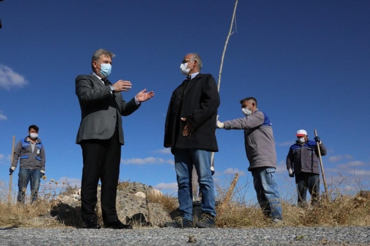 Melikgazi&rsquo;de dikilen yeni ağa&ccedil;lar geleceğe nefes olacak