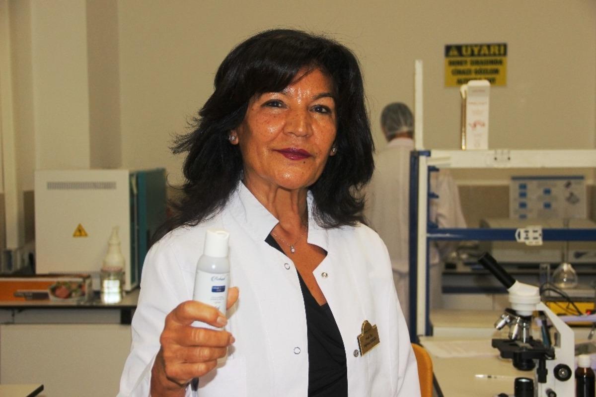 2 damlası 8 saat koruyor, ciltte zarar vermiyor Korona vir&uuml;se siper oluyor