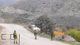 Dağlık Karabağ'a gelen Rus barış güçleri ilk kez görüntülendi