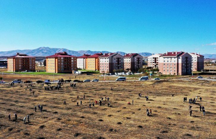 AİÇÜ’de 1000 fidan “Geleceğe nefes” oldu G4