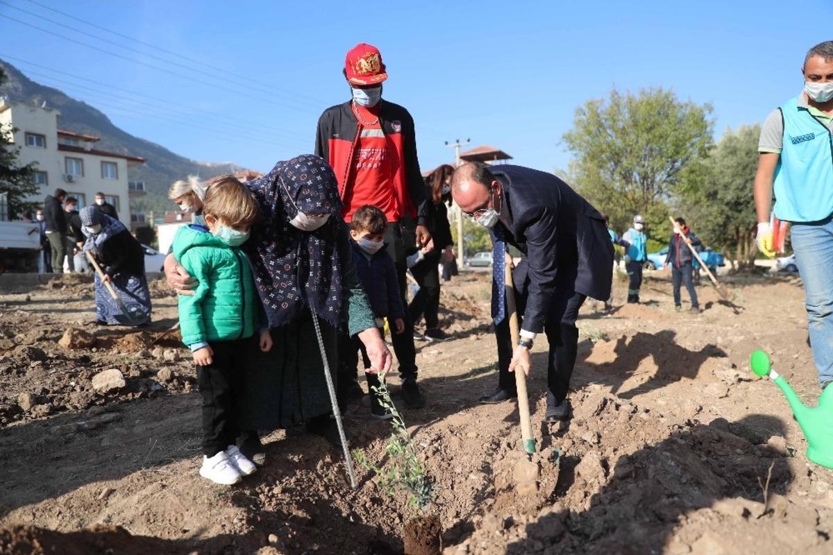 Pamukkale Belediyesinden Milli Ağa&ccedil;landırma G&uuml;n&uuml;&rsquo;ne destek