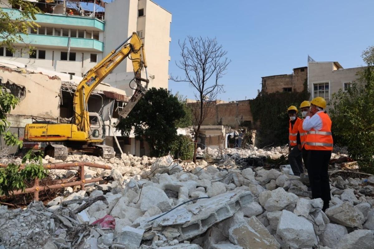 Şanlıurfa&rsquo;da Kızılay Meydanı g&uuml;n y&uuml;z&uuml;ne &ccedil;ıkarılıyor