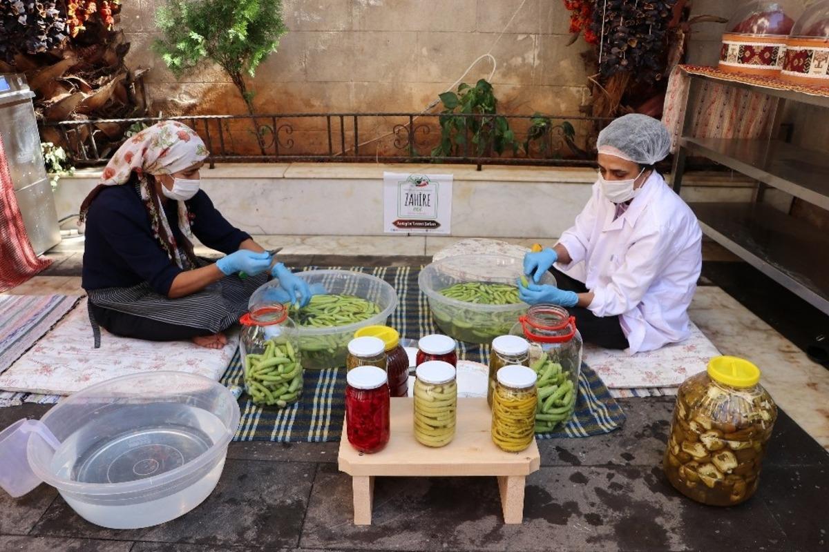 B&uuml;y&uuml;kşehir Belediyesi zahire evi Avrupa&rsquo;ya a&ccedil;ıldı