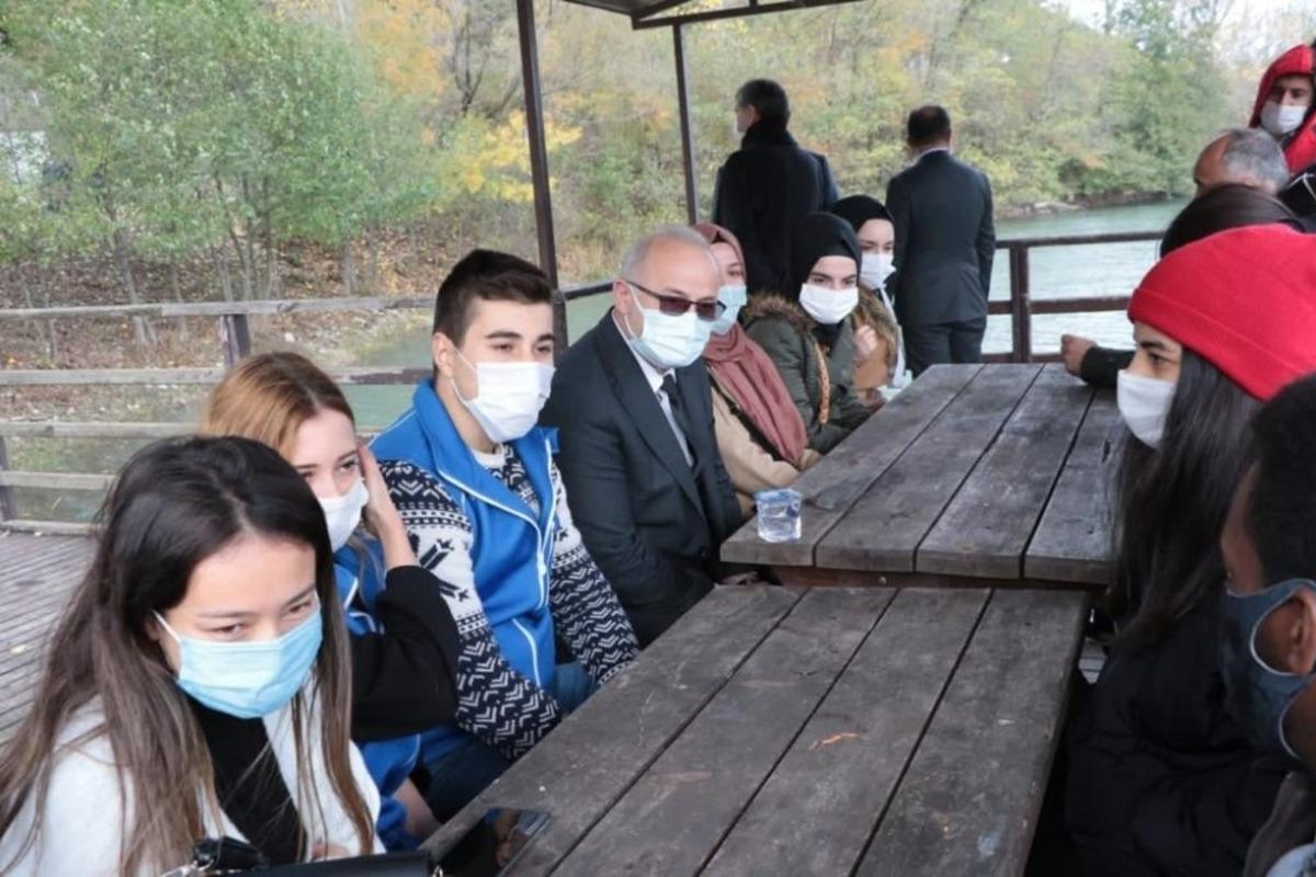 Rekt&ouml;r &Uuml;nal: "Uzaktan eğitim alanında b&uuml;y&uuml;k tecr&uuml;belere sahibiz"