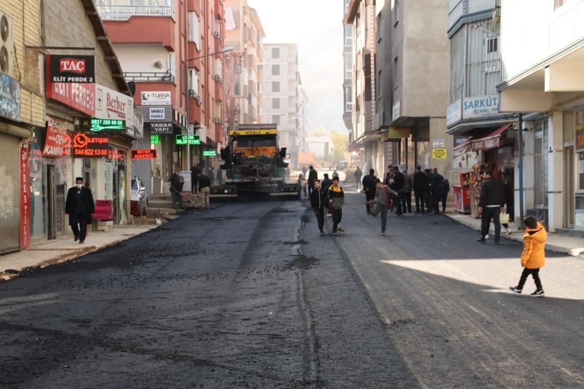 Tatvan Belediyesinden asfalt &ccedil;alışması