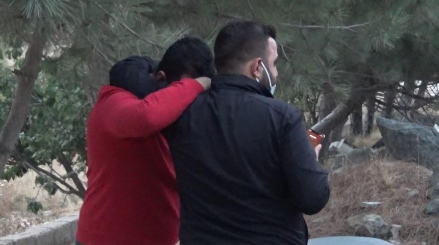 Gaziantep'te kahreden olay! Kazayı g&ouml;r&uuml;p yardım i&ccedil;in duran gen&ccedil;ler hayatlarının şokunu yaşadı