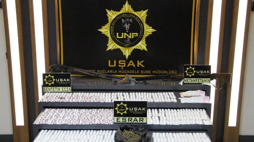 Uşak&rsquo;ta uyuşturucu operasyonunda 2 tutuklama