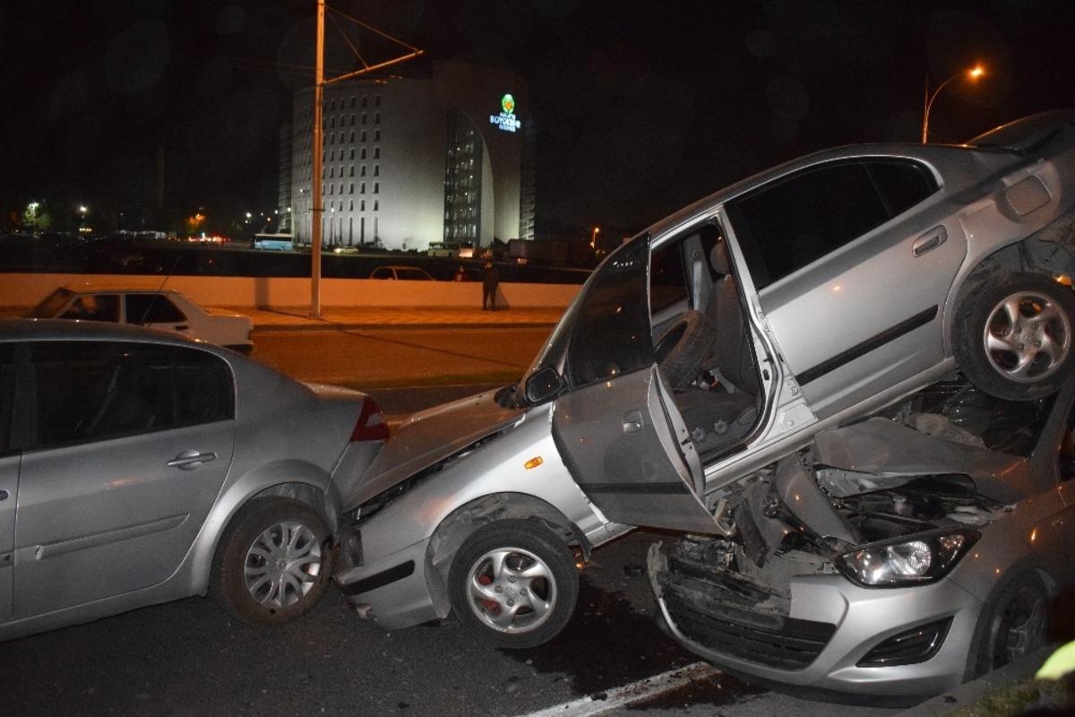 Malatya&rsquo;da zincirleme kaza: 6 ara&ccedil; birbirine girdi