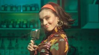 Masumlar Apartmanı'na Gülben'in renkli dansı ve şarkısı damga vuracak! Masumlar Apartmanı 10. yeni bölüm fragmanı yayınlandı!  