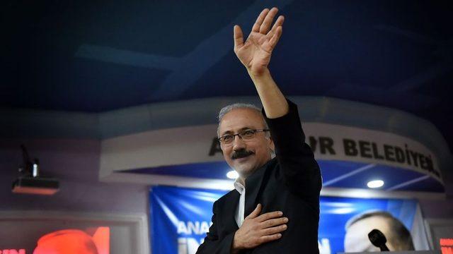 AKP kulisinde Lütfi Elvan'ın istifasının nedeni 'uyumsuzluk' gösteriliyor: 'Yeni ekonomi politikasına uyumlu bakan tercih edildi'