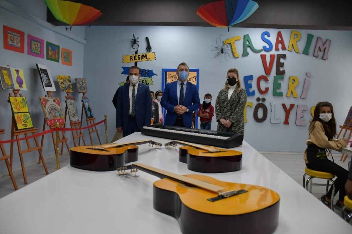 Şırnak&rsquo;ta &ouml;ğrenciler sanatla buluşuyor