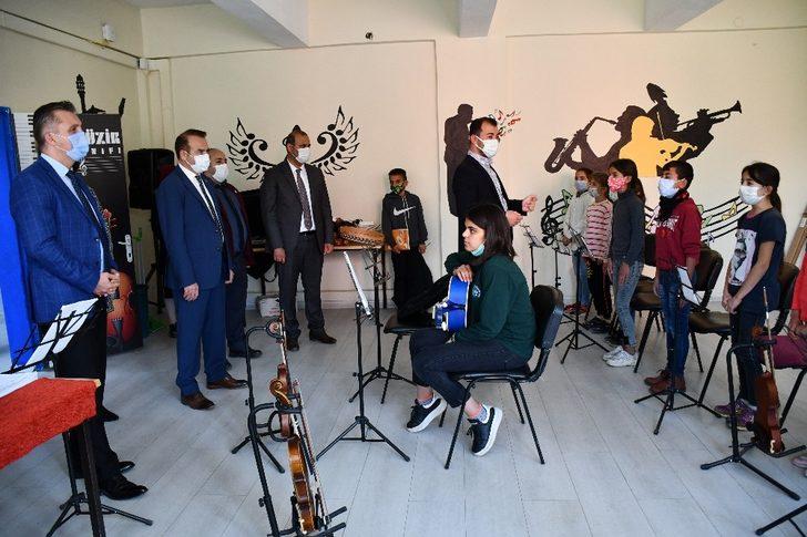 Şırnak’ta öğrenciler sanatla buluşuyor G3