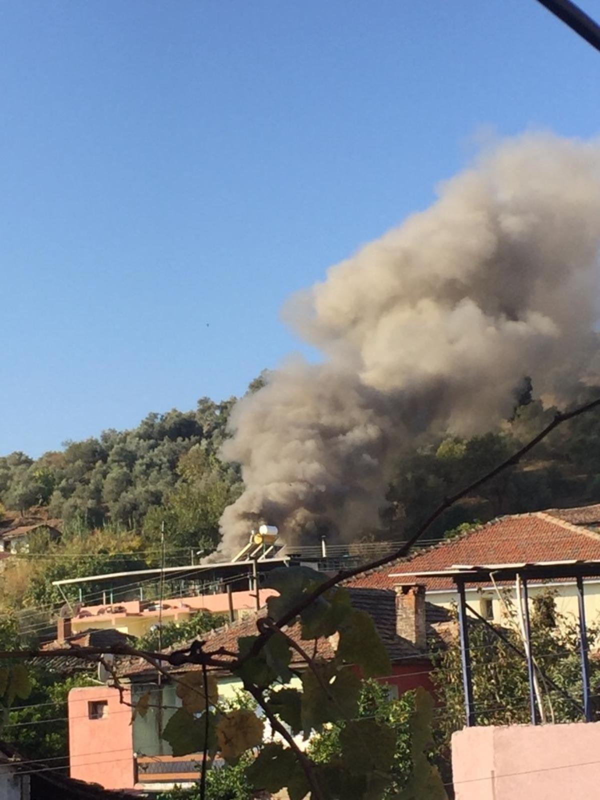 Ko&ccedil;arlı&rsquo;da ev yangını